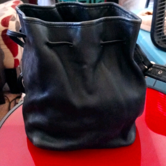 Black leather bag in good condition - Picture 1 of 3